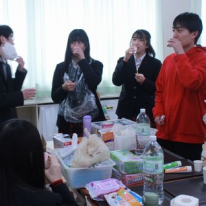 「口腔ケア」の大切さを学びました【人間福祉コース3年】…(4/18)
