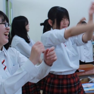 「こころを育む絵本」について学ぶ【人間福祉コース2・3年生】…(7/8)