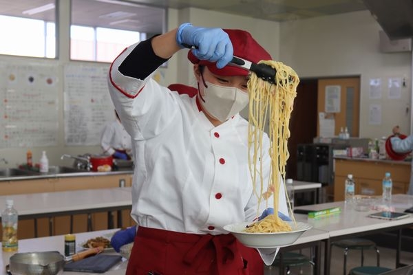 「パスタ+主菜+副菜」で何をつくろう?【生活文化コース3年】…(11/7)