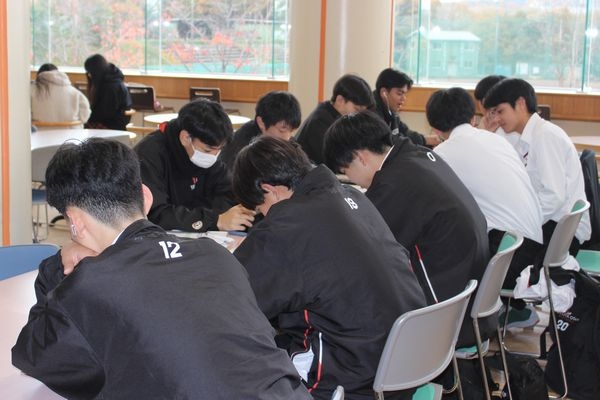 期末考査　朝の風景…(11/27)