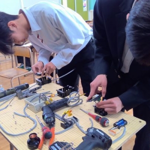 進路セミナー②【体験型企業展】…(3/6)