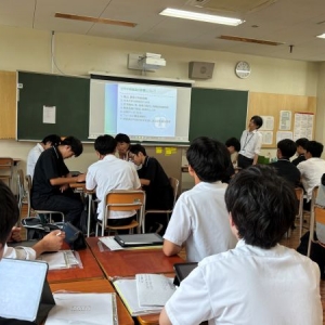 文理選抜コース特別授業「高大連携ゼミ体験」(7/13)