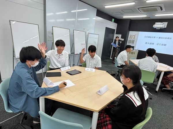 文理選抜コース特別授業「高大連携ゼミ体験」校外研修