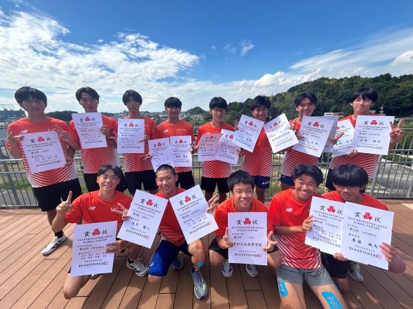 短距離・ハードル・跳躍ブロックが新チーム初の公式戦で好成績【陸上競技部】